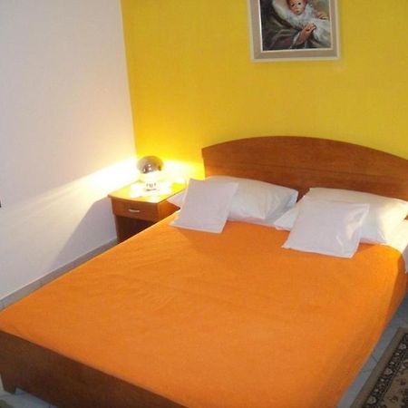 Apartments Ivan Orlic Vinisce Luaran gambar