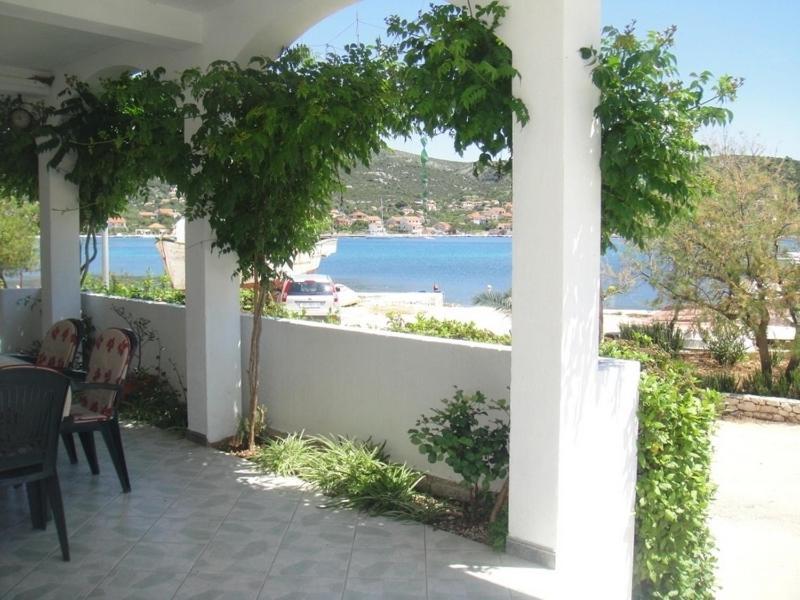 Apartments Ivan Orlic Vinisce Luaran gambar